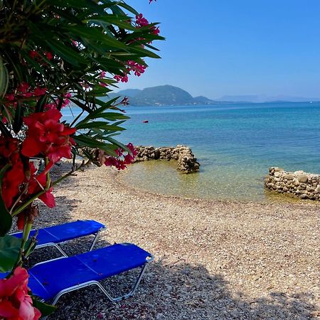 Kohyli Beachfront House Agia Pelagia Chlomou ภายนอก รูปภาพ