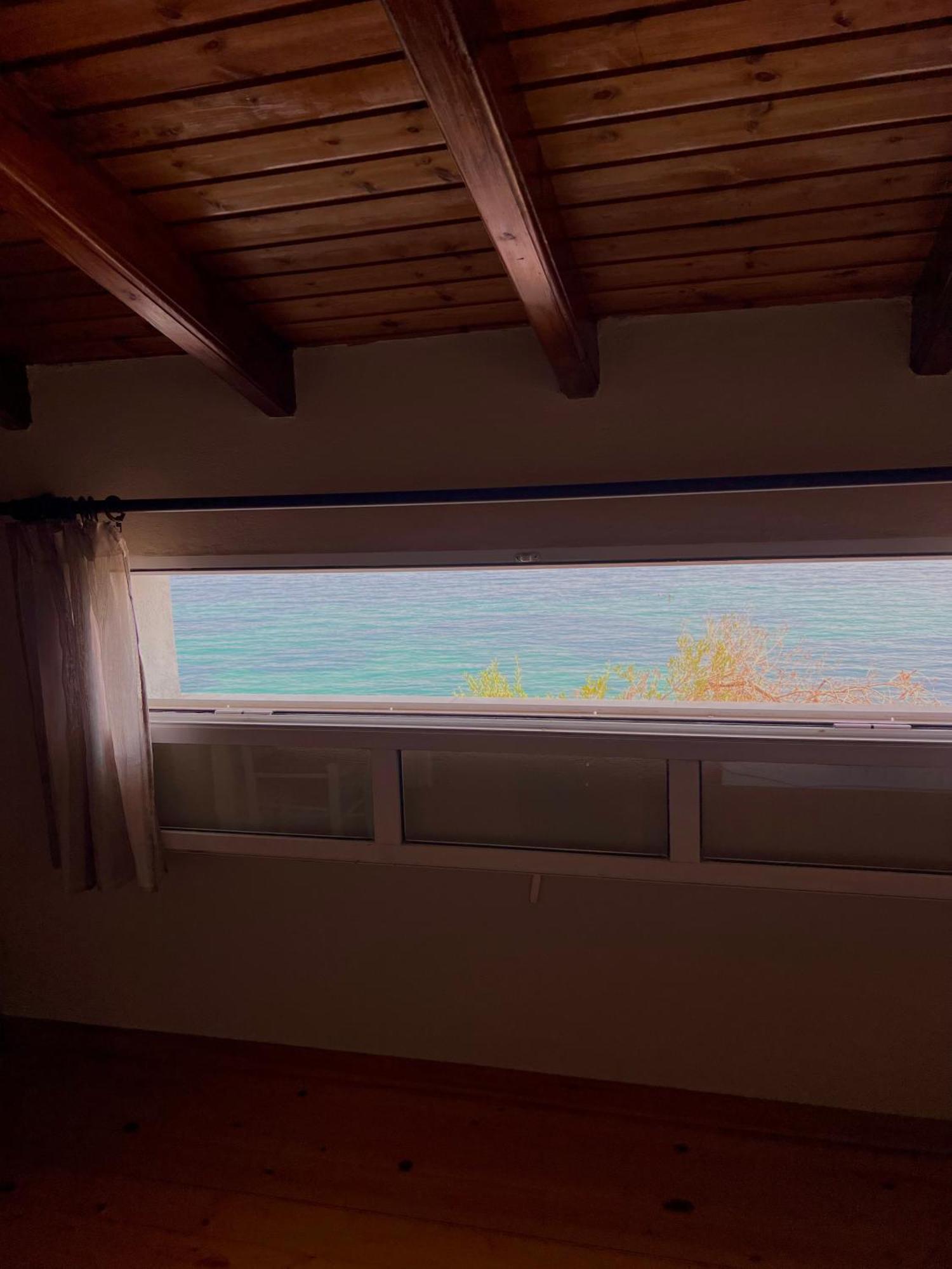 Kohyli Beachfront House Agia Pelagia Chlomou ภายนอก รูปภาพ