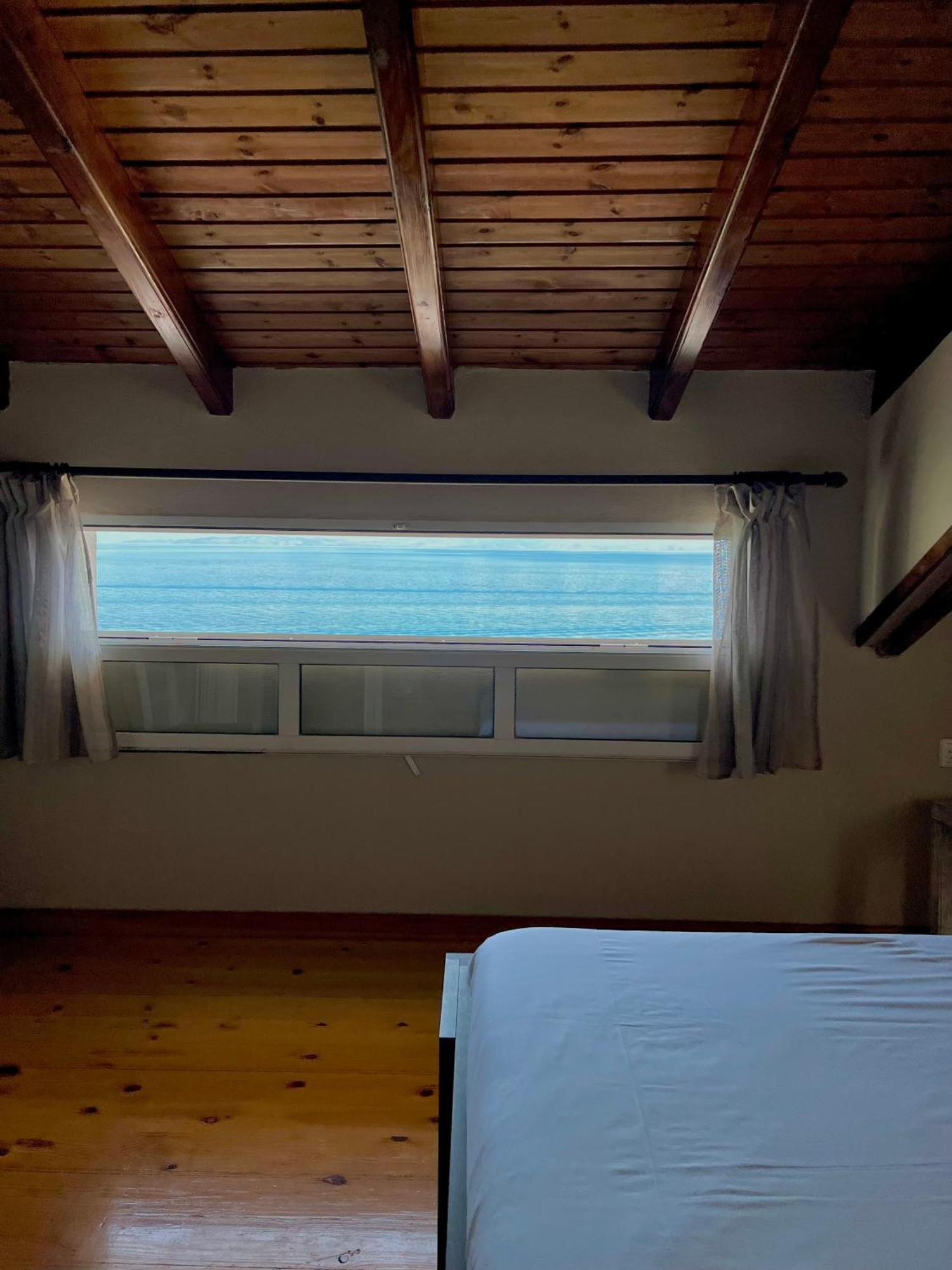 Kohyli Beachfront House Agia Pelagia Chlomou ภายนอก รูปภาพ