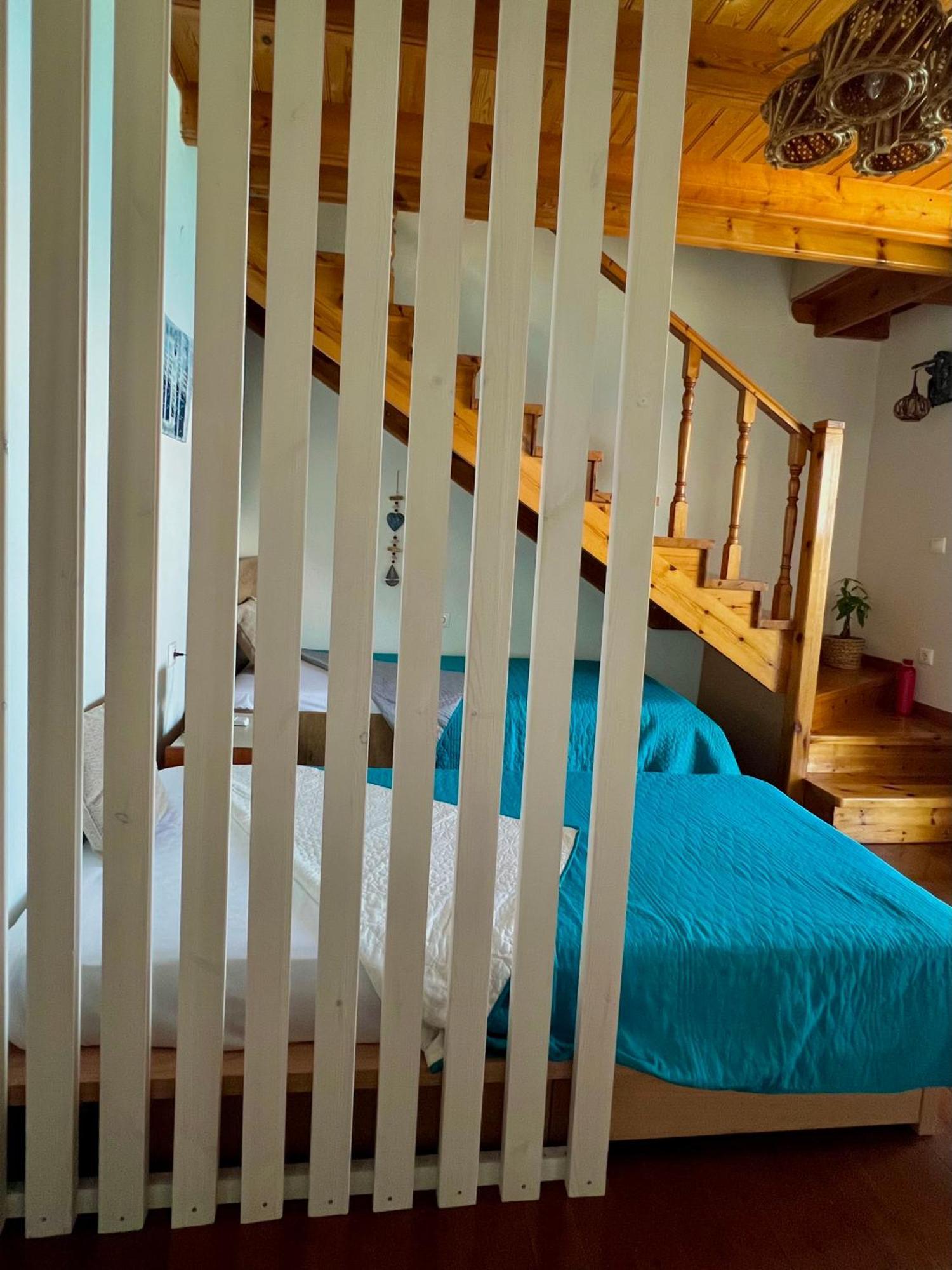 Kohyli Beachfront House Agia Pelagia Chlomou ภายนอก รูปภาพ